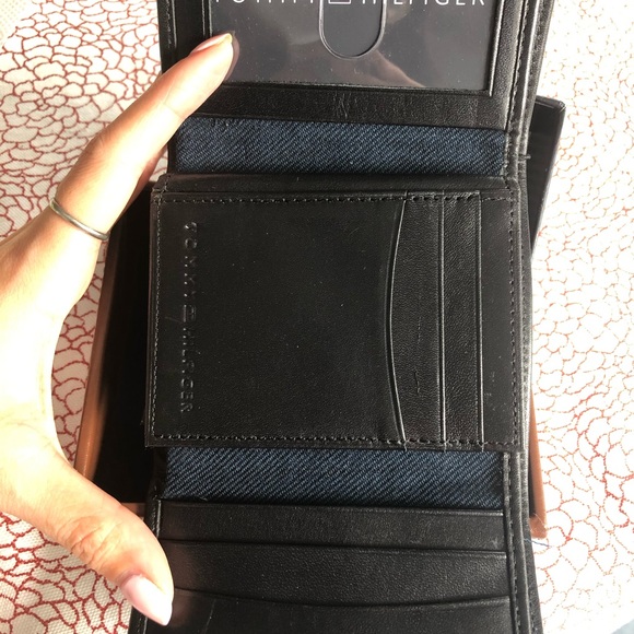 Leather Tommy Hilfiger Wallet - Picture 3 of 3